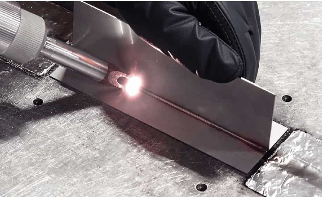 Saldatura laser senza materiale di apporto