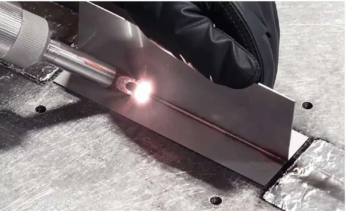 Saldatura laser senza materiale di apporto
